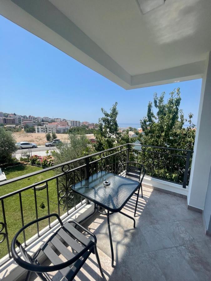 Sea Garden Apartments Добра-Вода Экстерьер фото