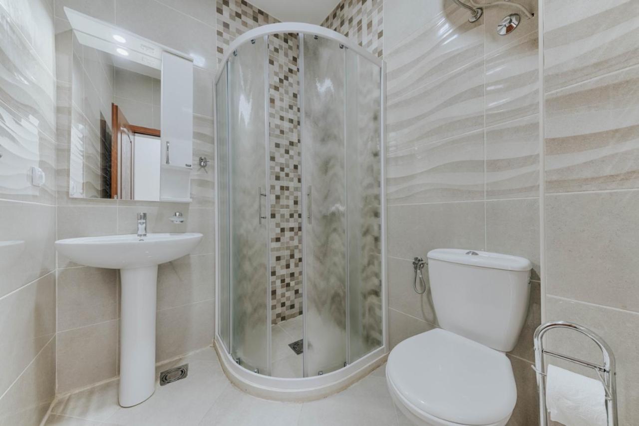 Sea Garden Apartments Добра-Вода Экстерьер фото