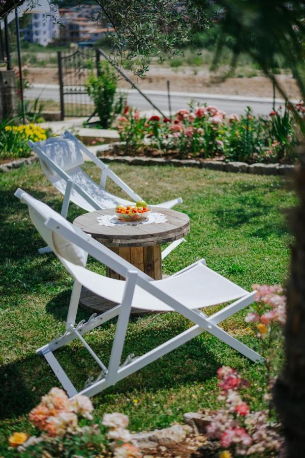 Sea Garden Apartments Добра-Вода Экстерьер фото