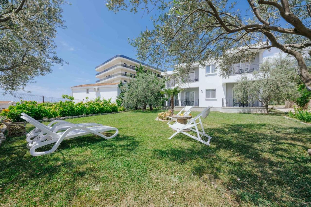 Sea Garden Apartments Добра-Вода Экстерьер фото